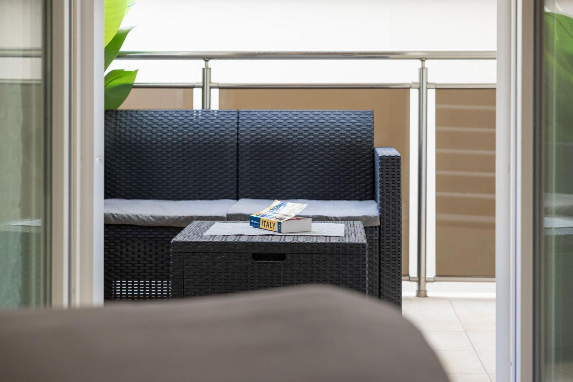 Bari Blue Apartment ภายนอก รูปภาพ